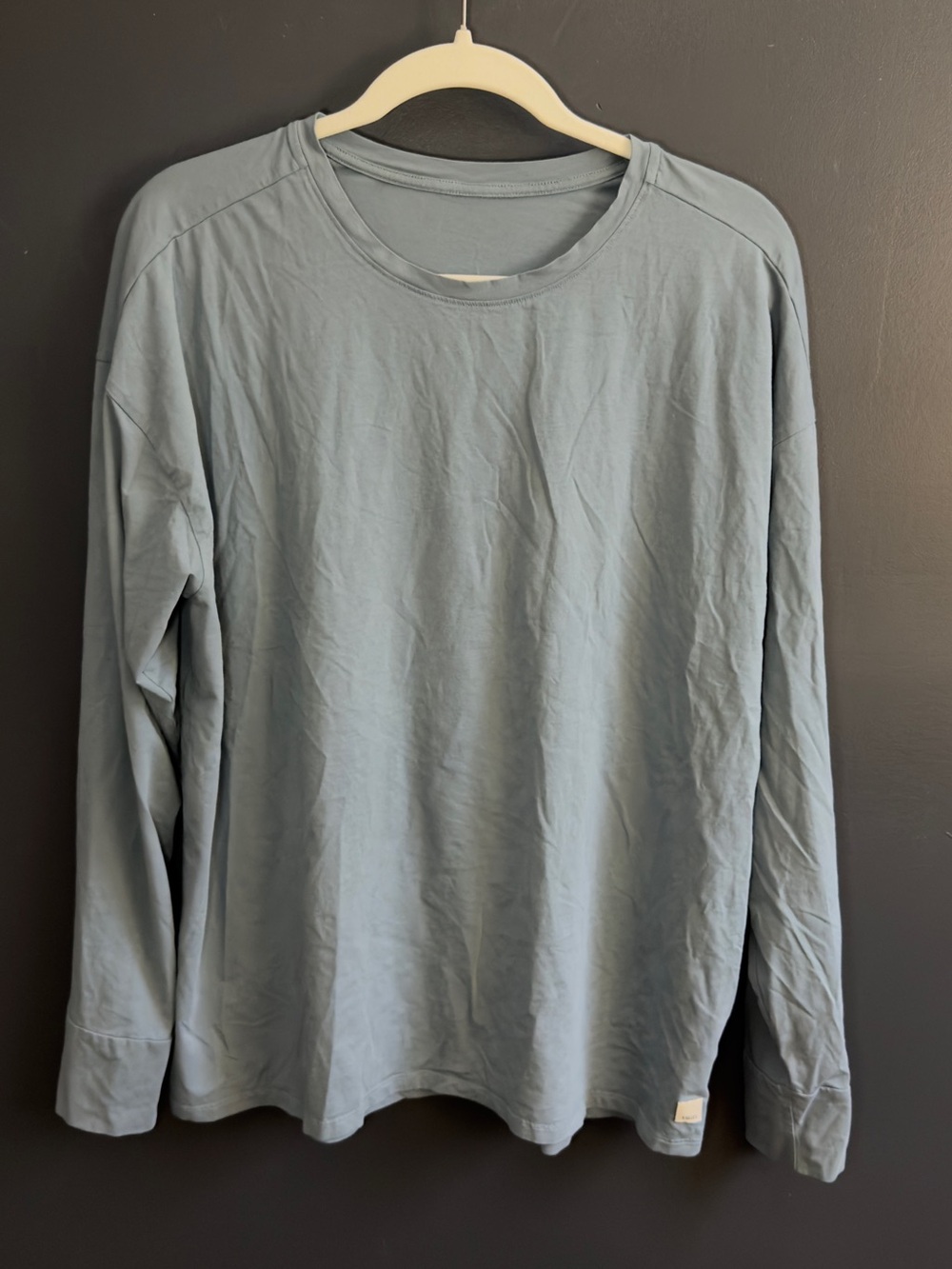 Vuori Women's Long Sleeve Crewneck - Slate Blue